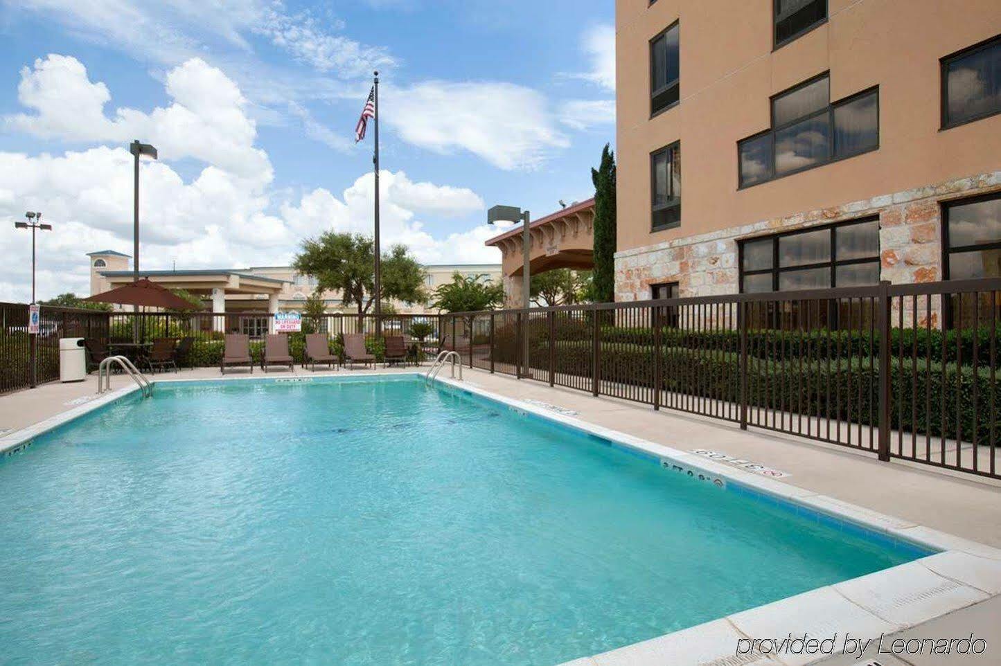 Hampton Inn & Suites San Marcos Luaran gambar